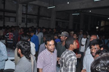 Mukunda Movie Hungama at Sandhya Theatre